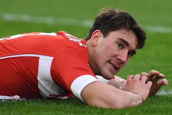 贴地远角攻 贴地远角攻