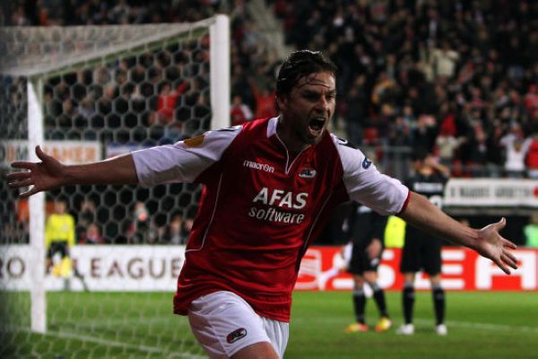 撤步三分 撤步三分